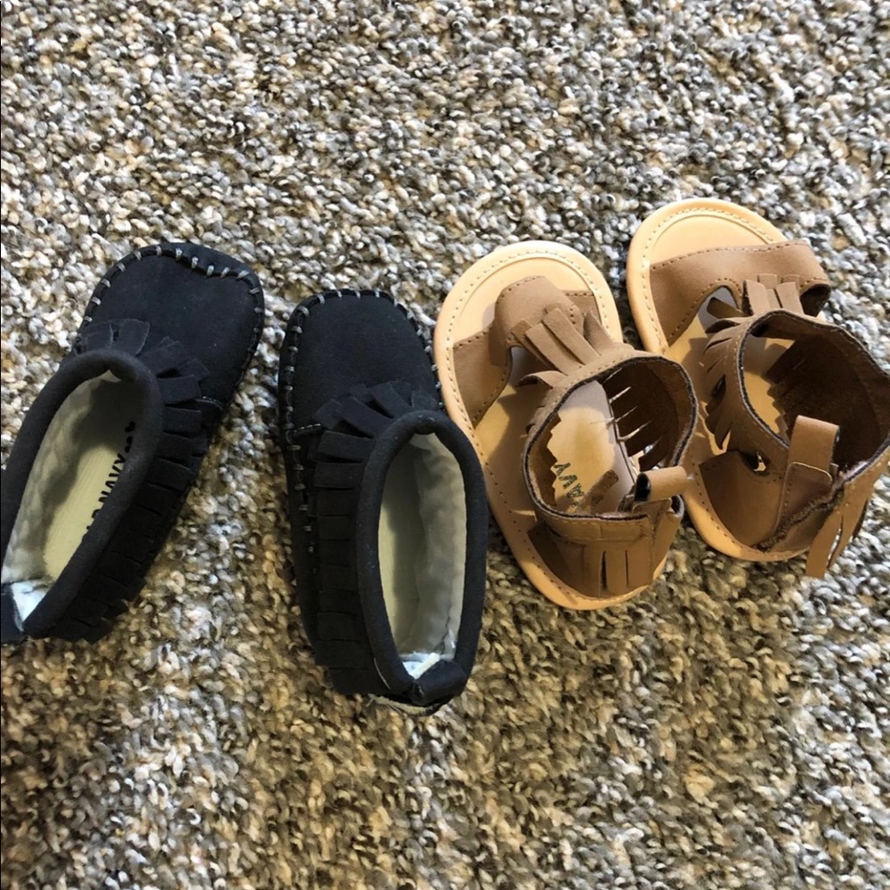 Old navy baby girl shoes size 1